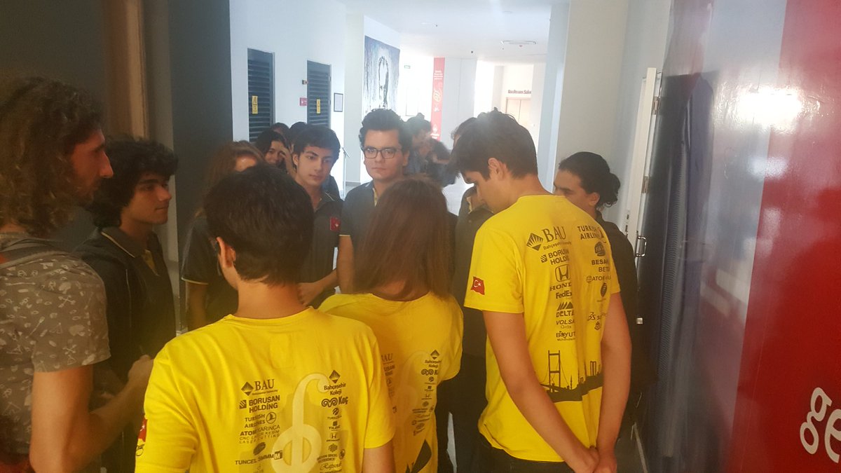 FRC_Integra3646's tweet photo. Bahçeşehir Koleji Konyaaltı Kampüsü FRC takımına verdiğimiz robotik eğitiminin sonuna geldik. Kodlama, mekanik ve proje planlama ile dolu dolu geçen bu iki günde arkadaşlarımıza STEM’i ve bilimi yayma misyonumuzu aşıladık. Bizi en güzel şekilde misafir ettikleri için teşekkürler. https://t.co/haKU8NHmLk