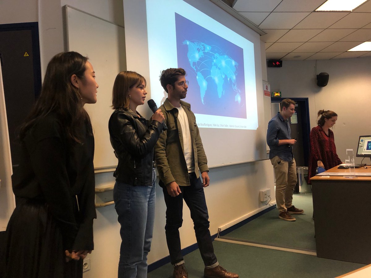 lafabrique_'s tweet image. #Hackamode #Paris début des pitchs des équipes, beaucoup de talents et de créativité 🤩