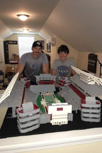 UofSC's tweet image. We caught up with the father and son duo who built models of Williams-Brice Stadium and Founder's Park with LEGOs. 😮 

We also found out what campus icons they might be considering for their next build. 👀➡️ uof.sc/2ChtGnb