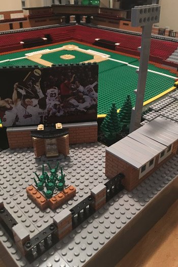 UofSC's tweet image. We caught up with the father and son duo who built models of Williams-Brice Stadium and Founder's Park with LEGOs. 😮 

We also found out what campus icons they might be considering for their next build. 👀➡️ uof.sc/2ChtGnb