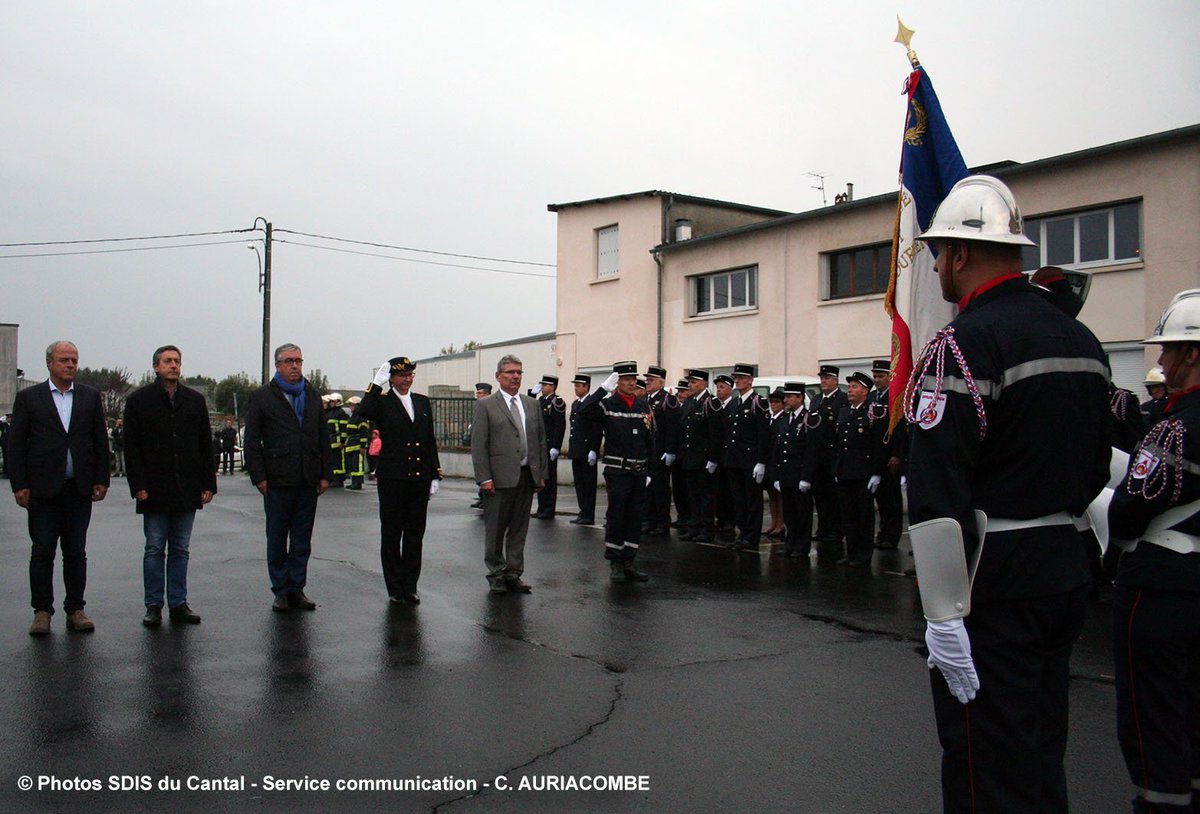 SDISduCantal's tweet photo. Retour en images sur la cérémonie de prise de commandement du colonel Luc SKRZYNSKI, nouveau directeur départemental du SDIS du Cantal. https://t.co/k2pIyMHsHz