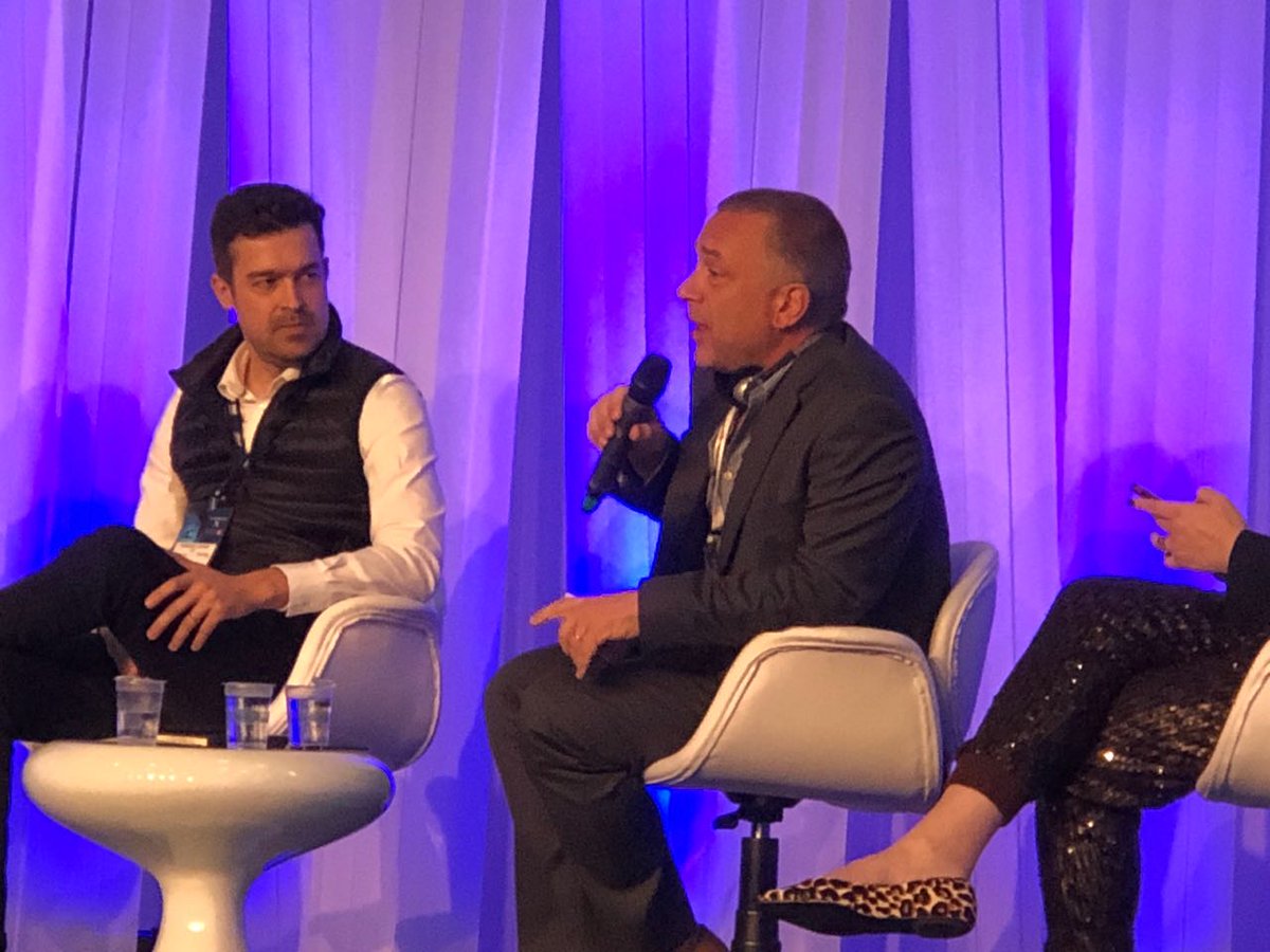 AmdocsCALA's tweet photo. Nick Ruczaj, da @VUBIQUITY, fala agora no painel sobre streaming em multiplataformas e economia da recorrência! #Futurecom2018 #AmdocsnaFuturecom https://t.co/c3C1MHilFN