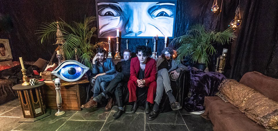 wolfinasuitblog's tweet photo. Listen: "Silverlined" by @sadboysclb at https://t.co/bEzZchkatk #silverlined #sadboysclub #UK #wolfinasuit #indiemusic #newmusic #indiepop #mustlisten #feelthemusic #musicblog https://t.co/LGgvJ7E4to