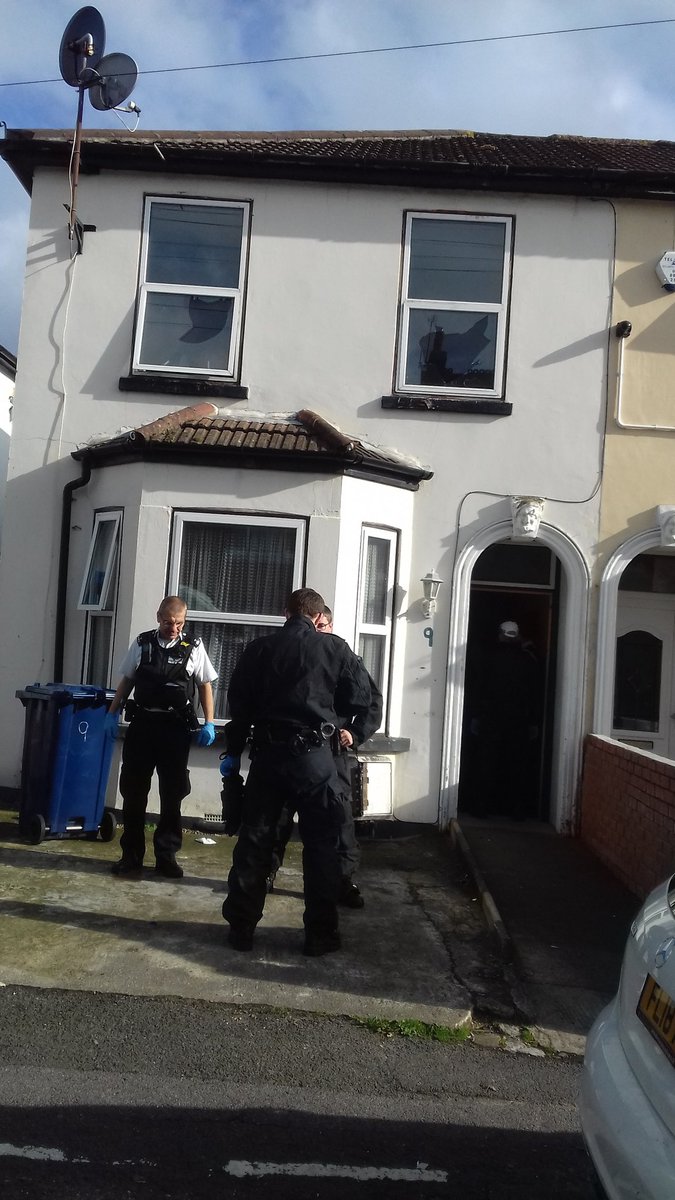 A warrant has been executed by the team @MPSSouthallGrn @MPSNorwoodGreen and #violentcrimetaskforce this afternoon after concerns from residents