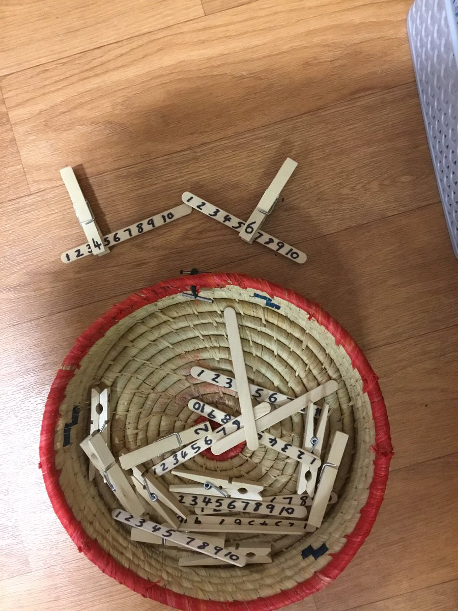 Today in Emerald class the children enjoyed our new maths challenge! They were identifying the missing numbers and finding the correct pegs. The girls were working together to complete the challenge! #mathschallnge #INA #funlearning