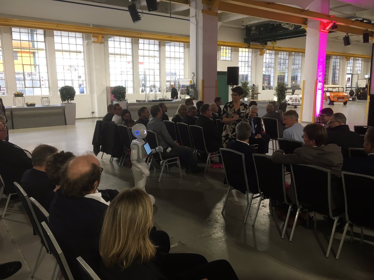 Heute bin ich auf dem Public Innovation Day in Nürnberg. Hier ein kleiner Eindruck. #telekomwall #innovationday #pid #tsystems