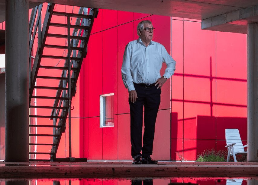 BernieMagazine's tweet image. Veelzijdig ondernemer Hennie van der Most (68) bouwt aan zijn nieuwste project, Attractiepark Rotterdam. Om de investering te dragen heeft hij wat bedrijven in de verkoop gezet. berniemag.nl/gebrek-aan-pol… @vandermost