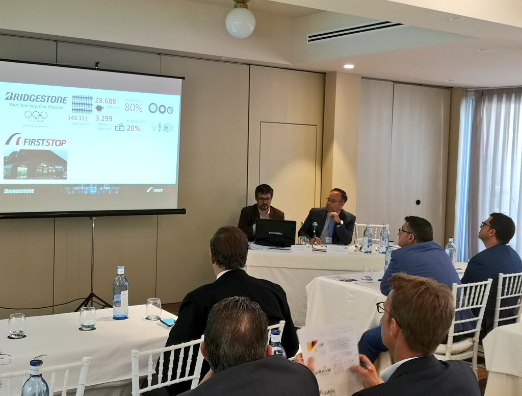 José Manuel Ledo, director general de <a href="/FirstStop_Esp/">First Stop España</a> <a href="/Bridgestone/">Bridgestone</a> y colegiado de <a href="/cogitise/">COGITISE</a> explica las soluciones de movilidad y su impacto en la industria auxiliar en las V Jornadas Técnicas Andaluzas de <a href="/ANFACAR_/">ANFACAR</a> #SomosIngenieros #RamaIndustrial #Ingeniería #Sevillahoy