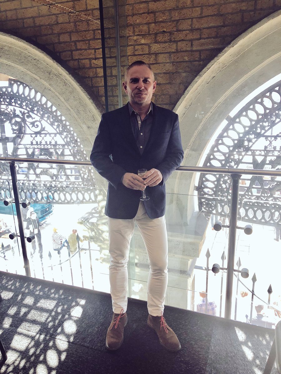 PRAndyBarr's tweet photo. Cheeky glass of fizz to calm the nerves before taking to the stage at #PILive2018 @PerformanceIN - and busting out the white trousers again! https://t.co/NkAjedp6Qb
