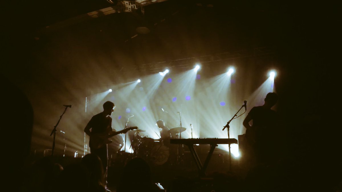 UGHEMlLY's tweet photo. @thehalocline killed it last night just sayin https://t.co/e6CsskNxuU