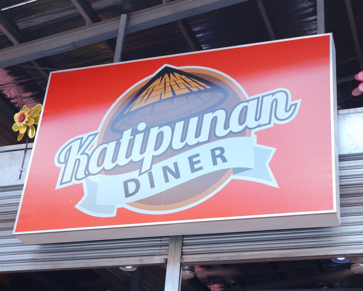 davaobloggers's tweet photo. Want to try someplace different for dinner? #KatipunanDiner is a new nearby food spot that serves up delicious Pinoy fare at a very reasonable price. Visit them at 142-D Bonifacio Street, Guino-o Building, Davao City (in front of 7-eleven).
#DavaoBloggers #DavaoFoodBloggers https://t.co/R00qe6iPIb