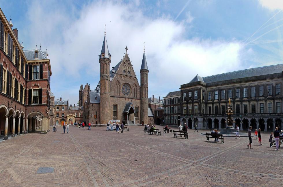 The American Chamber of Commerce in The Netherlands (AmCham), the representative of the American-Dutch business community, is pleased about the tax measures announced by the cabinet. amcham.nl/news/amcham-pl…