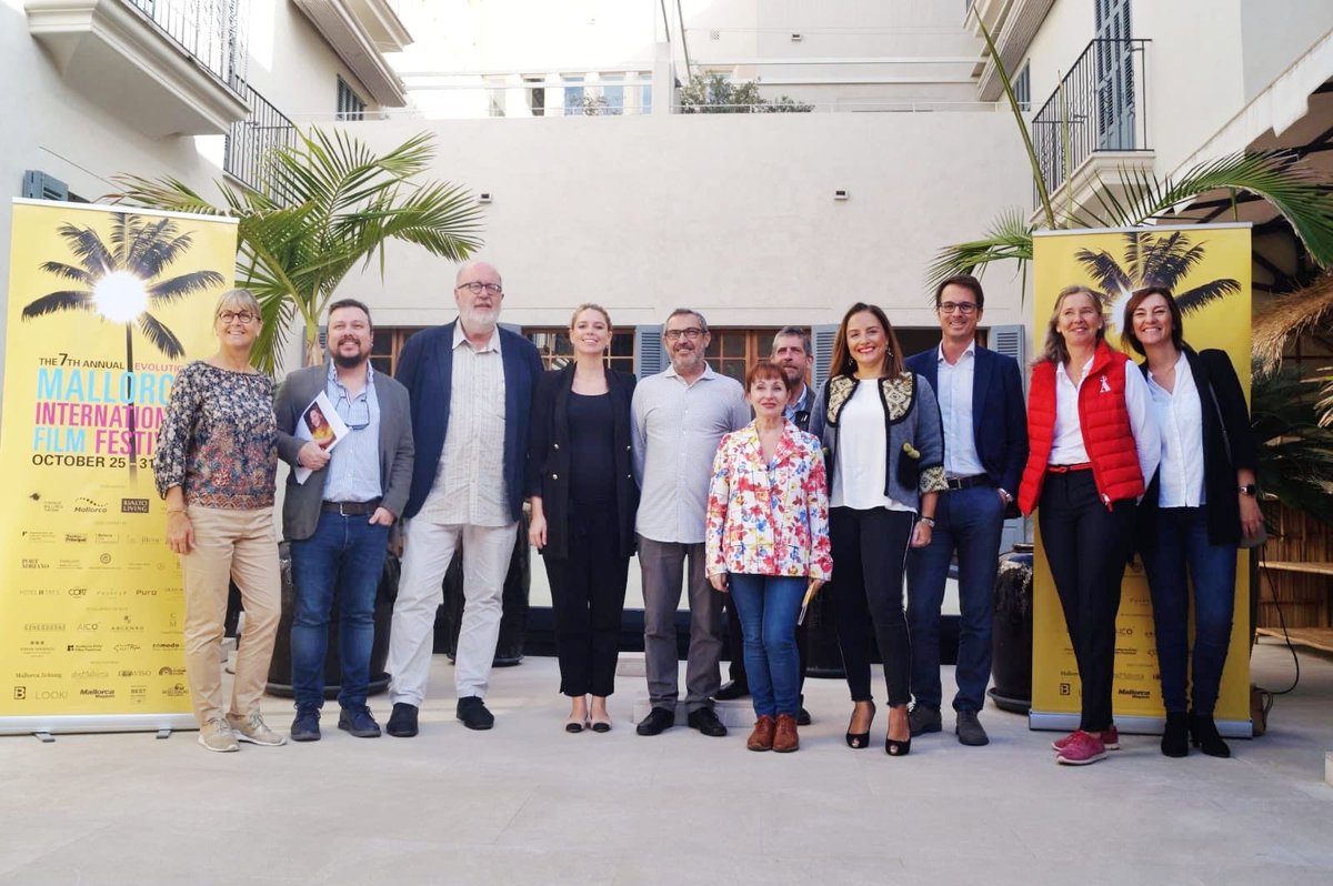 mallorcasite's tweet image. Hoy ha tenido lugar la presentación de la séptima edición del @EVOLUTIONIFF, certamen de cine independiente de Palma. Del 25 al 31 de octubre se proyectarán un total de 104 películas de 23 países, que incluye el estreno en España de 42 producciones en VO #EMFF18