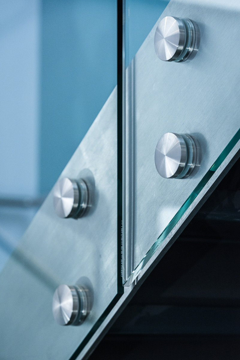 Q-railing España tweet media