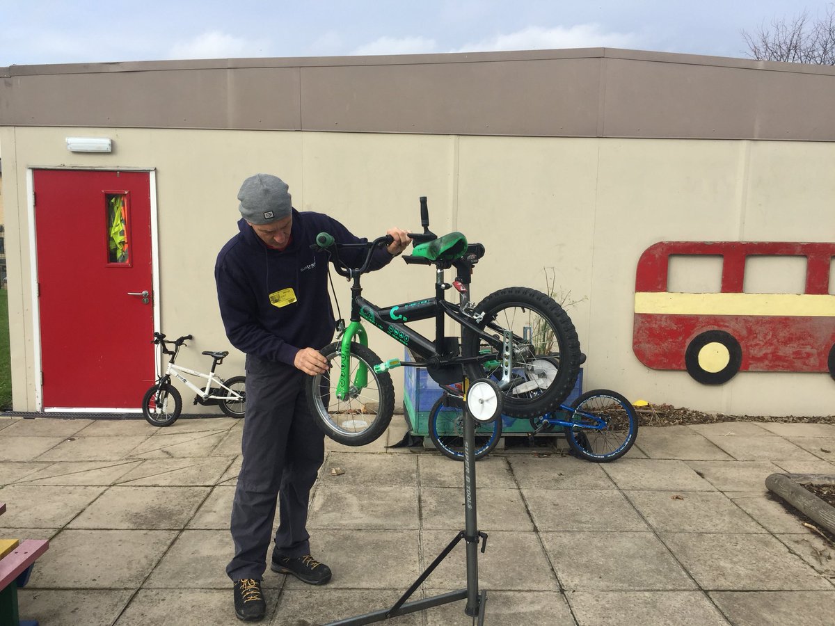 A busy day for Dr Bike <a href="/WestminsterBD3/">WestminsterAcademy</a> @SustransYorks