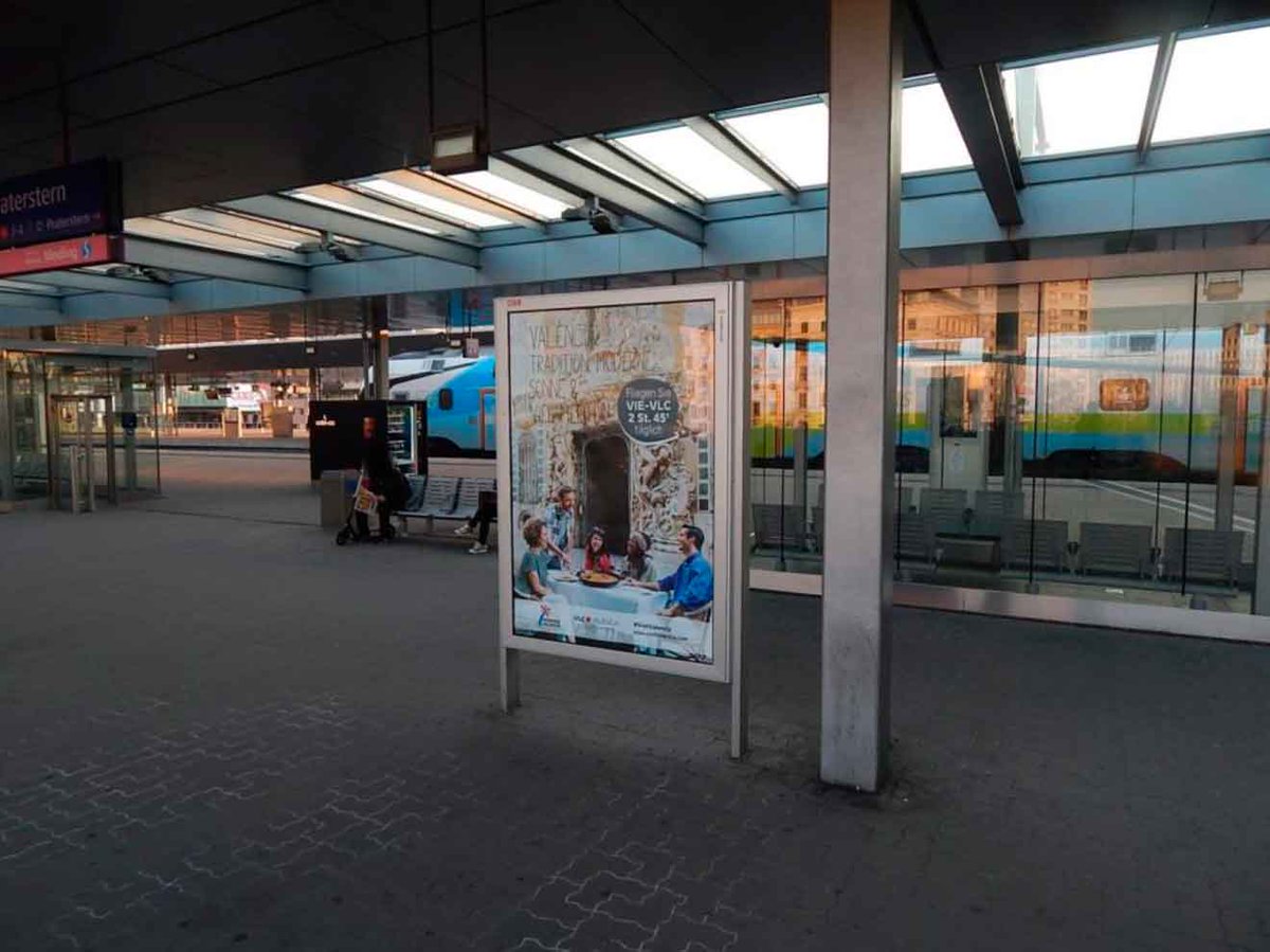 Comienza la campaña de promoción de València en Viena. 
Los mupis de las principales estaciones de tren de Viena se llenan de imágenes de #València que sirven de inspiración para visitar nuestro destino.
#VisitValencia.