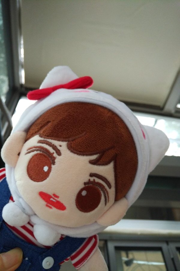 muziNcha's tweet photo. 챠 주인이 좋아하는 포즈~ 귀잡기ㅎㅎ 특별한 기대 없이 산 옷이었는데 뚱챠한테 너무 찰떡이어서 오래 입혔었다. 고양챠~ 앞으로 봐도 귀엽고 뒤로 봐도 귀엽고~
15cm 옷도 있으면 좋겠는데 그게 좀 아쉽당..
#쿠키네_인형옷 냥이세트 #베베챠 https://t.co/KNFkIgtwht
