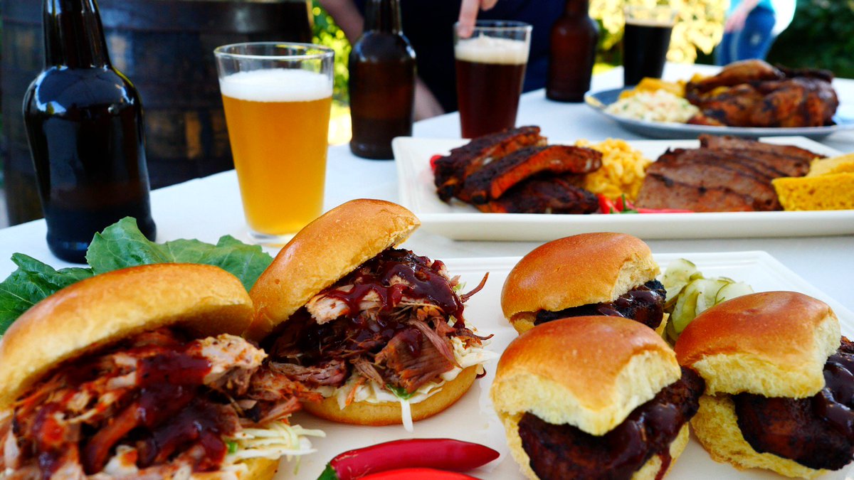 RailWerksBD's tweet photo. Rail Werks Brewing Depot will have some of the best BBQ to ever pass your lips. https://t.co/XBfSWpbfcP