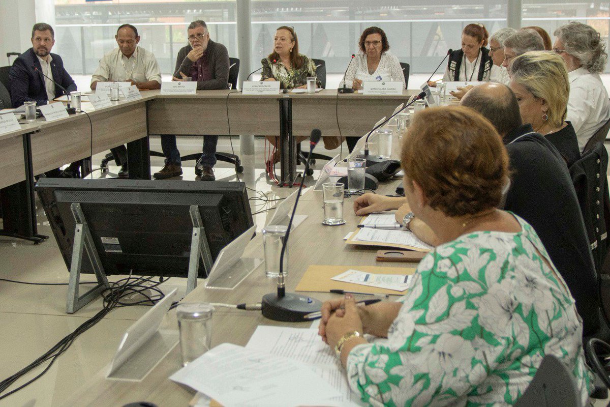 Dra. @AdeleBenzaken faz a abertura da 126º reunião da Cnaids e destaca o relatório de gestão e as prioridades para 2019. Acompanhe bit.ly/2QRNnWM