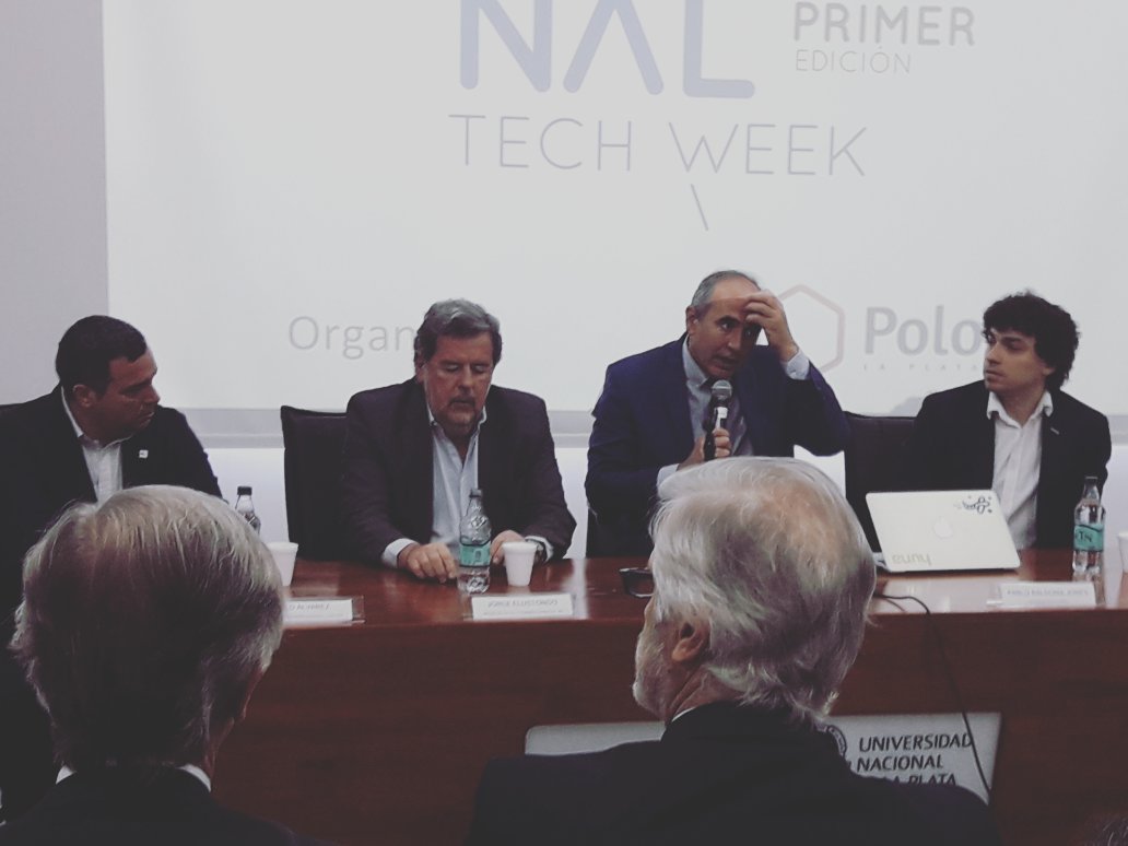 LeandroBerguesi's tweet photo. Acompañando a @pablobaldoma en el lanzamiento de #DiagonalTechWeek la primera edicion de muchas y el comienzo de un gran proceso! https://t.co/Jyd6uyWUnf