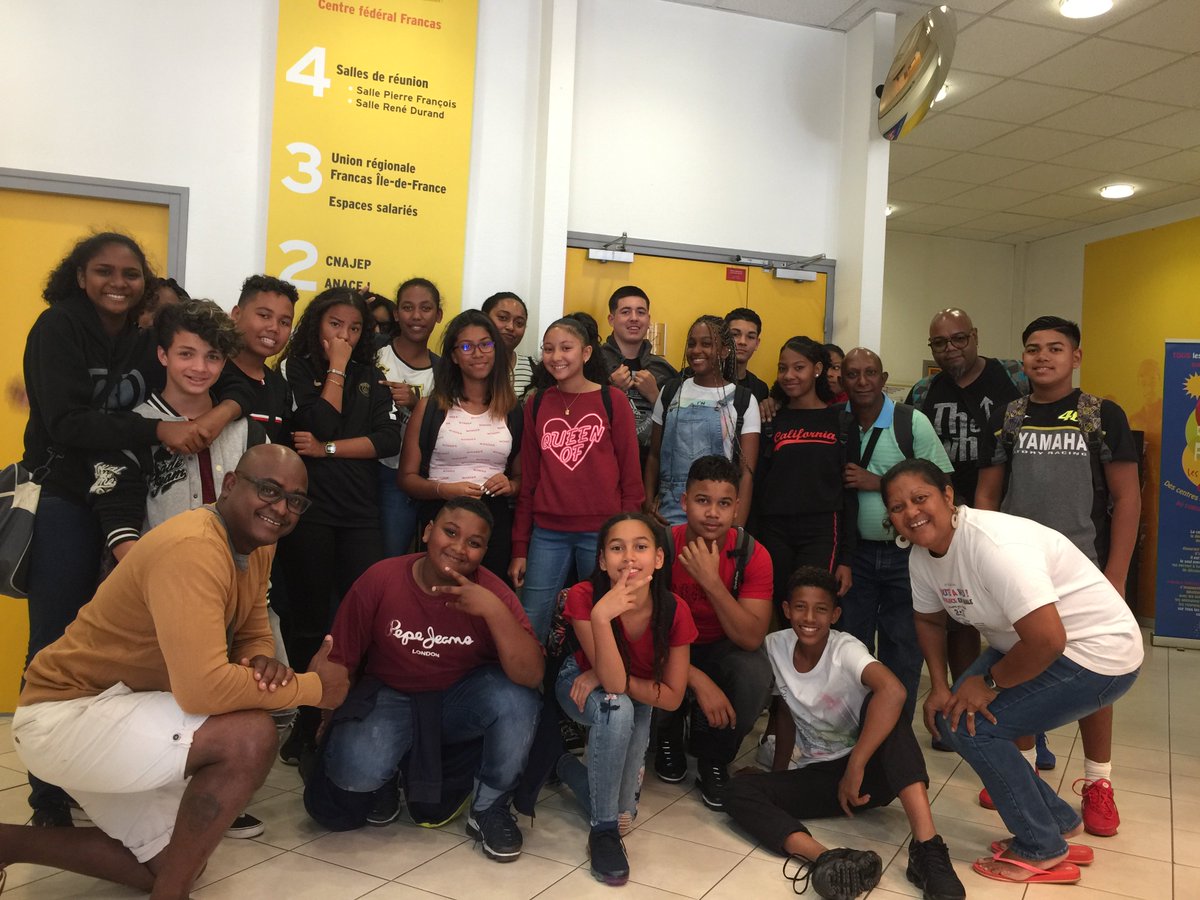 FrancasFede's tweet photo. Accueil ce matin au centre fédéral rue Tolain d'un groupe d'#adolescents venus à #Paris avec #ARPEJ974 notre partenaire de la #Réunion découverte d'un atelier #PetiteOurse #astronomie et visite @MNHIParis https://t.co/ljJZfcrlUe