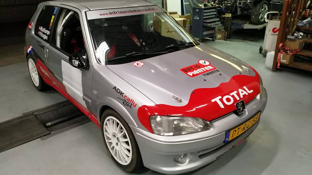 datispienter's tweet photo. As. zondag 21 oktober rijdt Martijn te Kampe in deze snelle, pientere én veilige Peugeot 106 de Twente Shortrally #twenterally #rally #datispienter https://t.co/KIw6EKz6eX