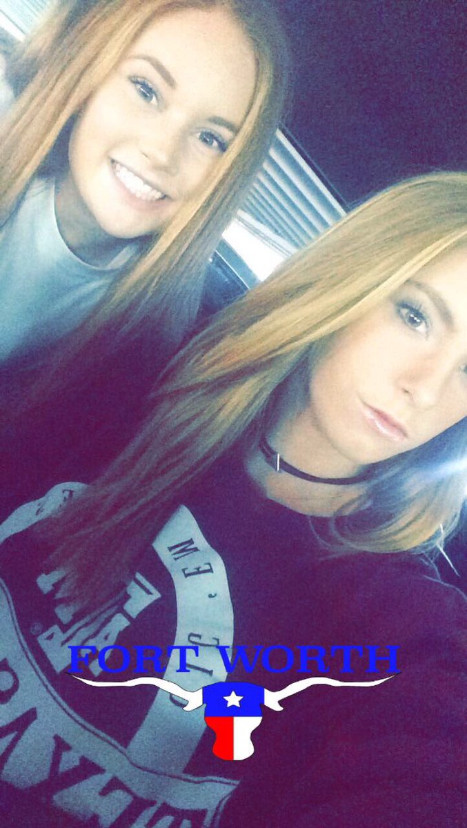 sarah__graceee's tweet photo. Two years ago with my sister from another mister.... she stayed hot and clearly my peak was two years ago💀 #gingerduo https://t.co/mXhW0LqCsP