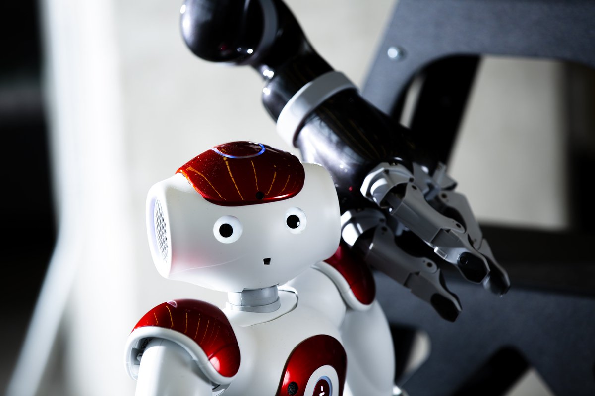 WaterlooENG's tweet image. To address the high demand for #AI talent, #WaterlooEngineering introduced an AI option last spring that has quickly become a popular choice for undergraduate students: ow.ly/8Kmk30m5vvz