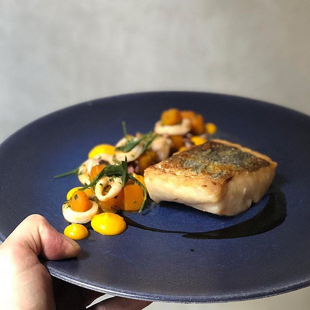 gullychef's tweet photo. Hake fish, crown prince squash, delica pumpkin 🎃 squid 🦑 and sauce Nero .
.
.
.
.
#londonrestaurants
#lukerobinson
#evelynstable
#freshisbest
#cornishfish
#hake
#fishrestaurant
#seafood
#gourmetartistry
#theartofplating
#autumn https://t.co/K7rBAzCscL https://t.co/Hlqc7gL4iz