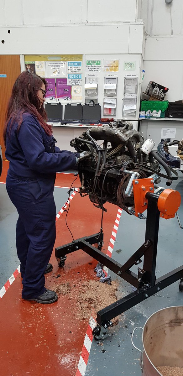 MaccAutomotive's tweet photo. Level 2 Learners getting stuck into Engine Assessments #LoveOurColleges @MaccCollegeNews https://t.co/cMFRhZnOLJ