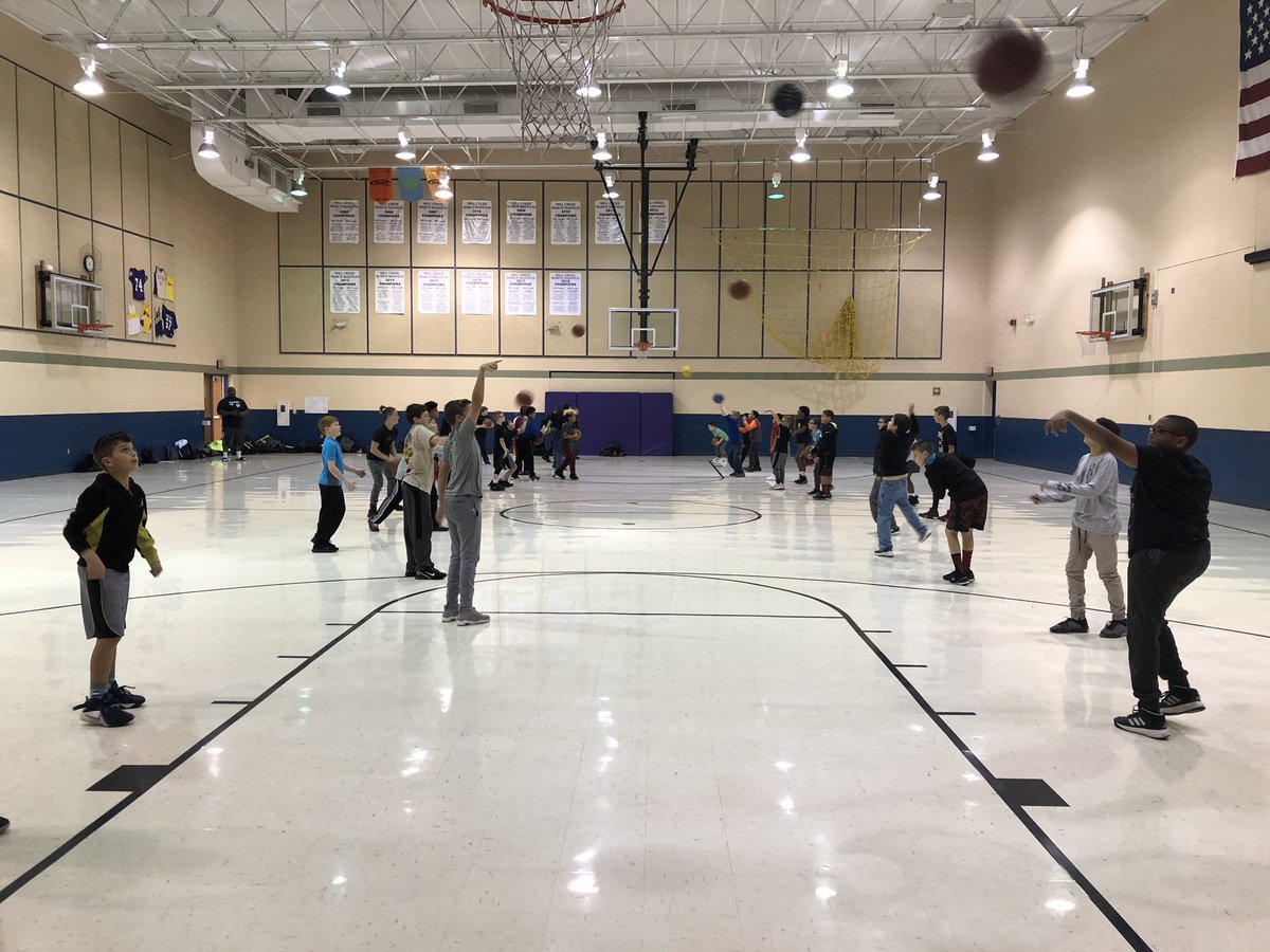 BeltonHoops's tweet photo. Another great turnout at @MCPirates  Hoops with Hammond this morning! https://t.co/OcOBfrThNH