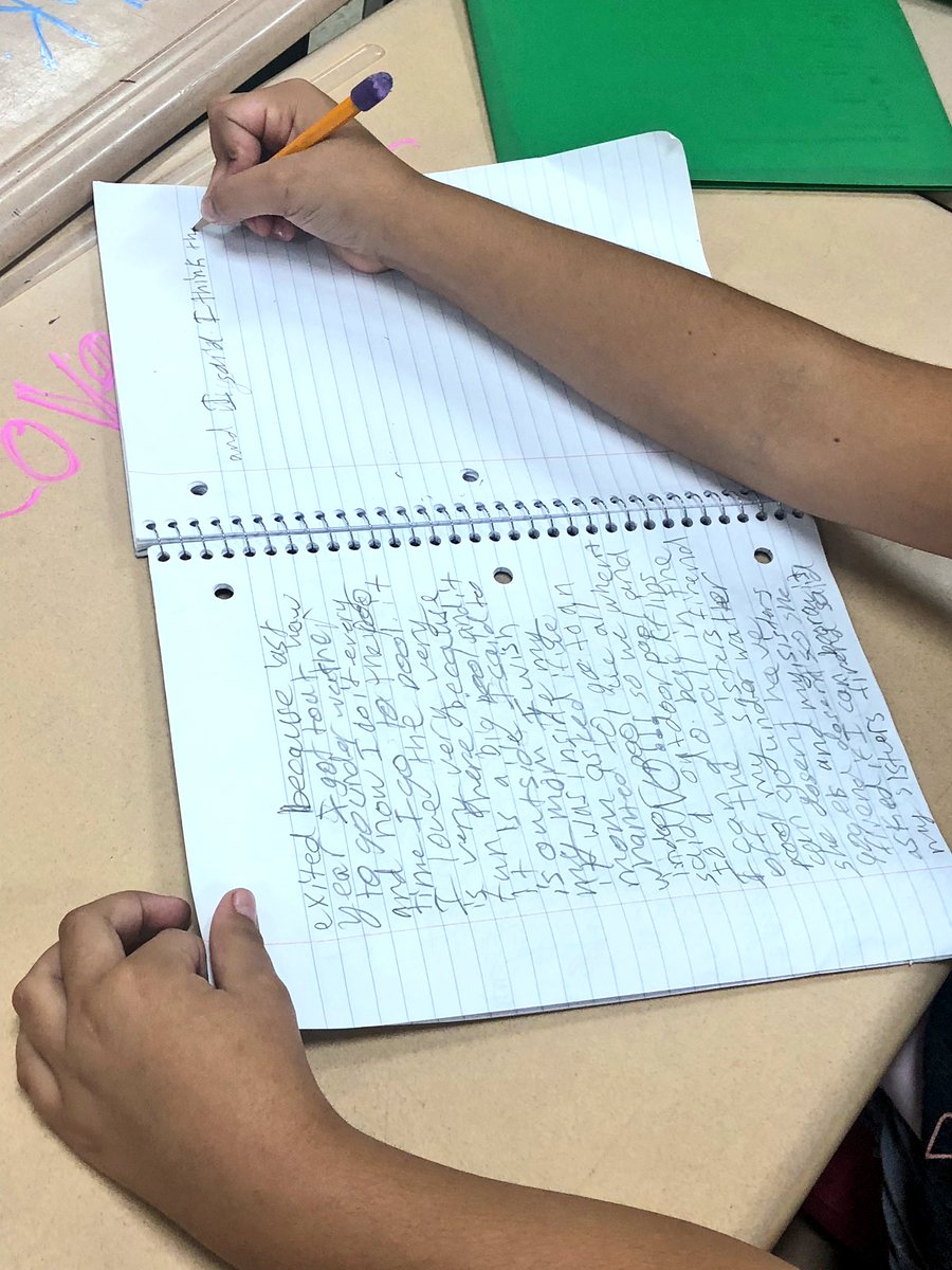 Greto_ElemEdu's tweet image. #FlashDrafts in writing today about specials events in our lives #PersonalNarratives #SmallMoment #ExpandASmallWindowOfTime #EESLearnAndLead