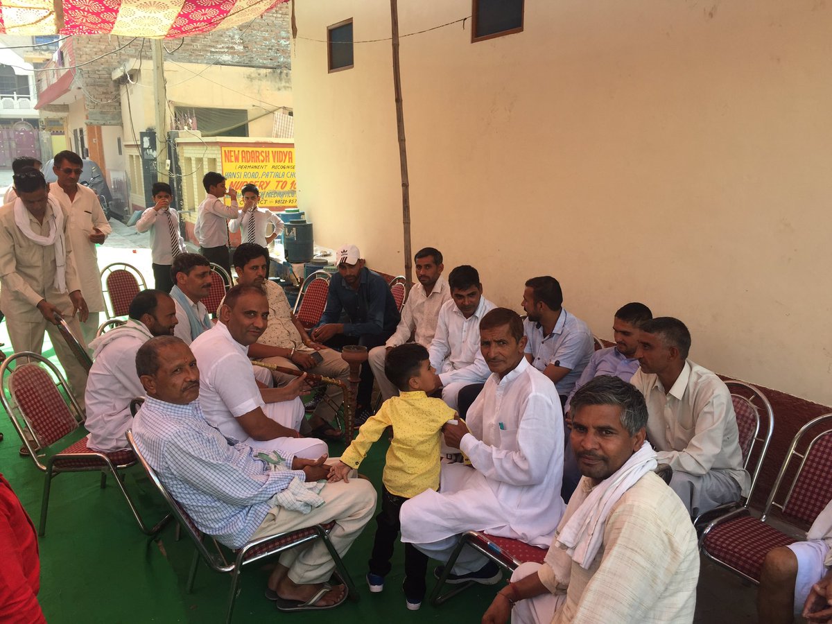 Malkitchahal700's tweet photo. @SangatpuraSattu जी की बढती लोकप्रियता जींद मे काग्रेस का नाम चमकाने की तरफ बढते हुए । @BhupinderSHooda @DeependerSHooda https://t.co/vIPJ38L5Zo