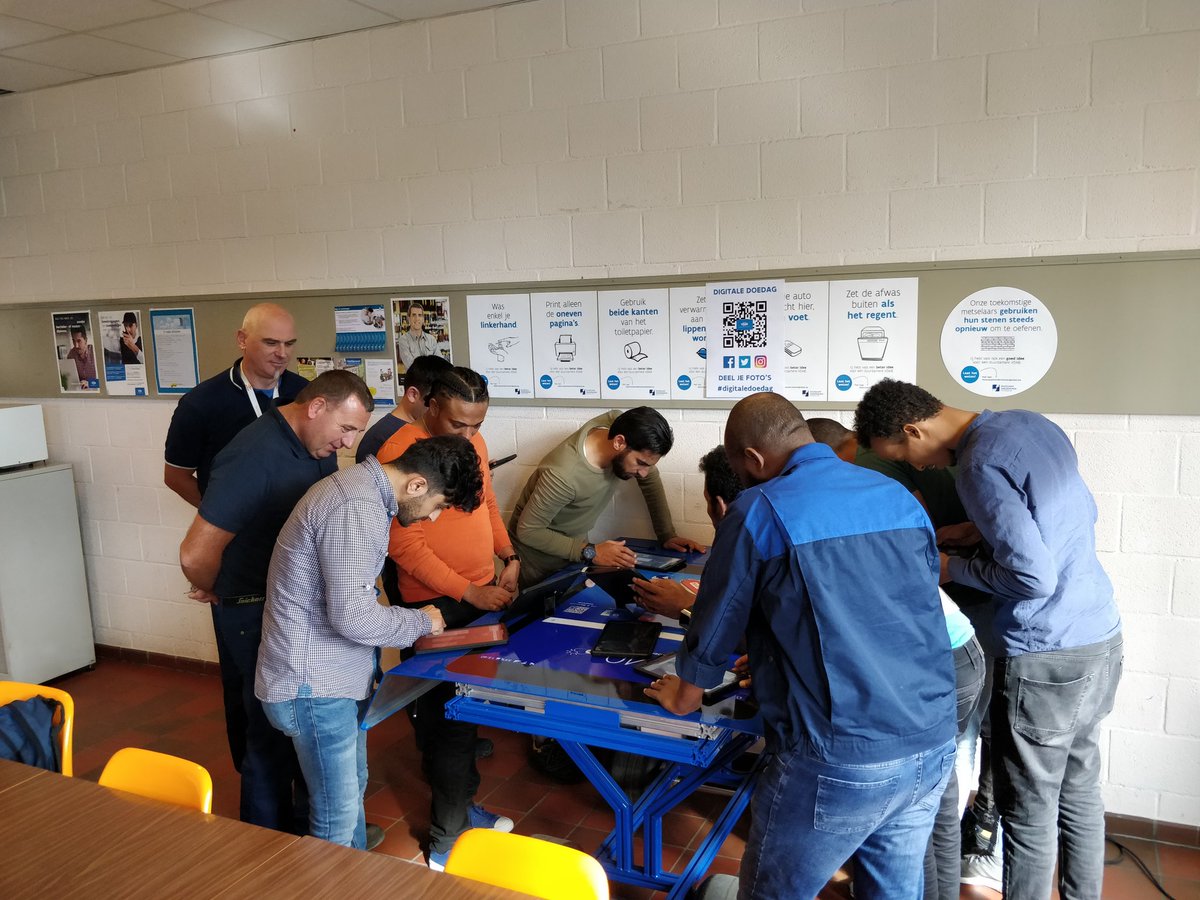 Rensbergen's tweet photo. #quizlet live battle: #vdab CC C. Buyssestraat vs CC Mechelsesteenweg vs CC Heverlee op #digitaledoedag https://t.co/EYOjbX1VPu