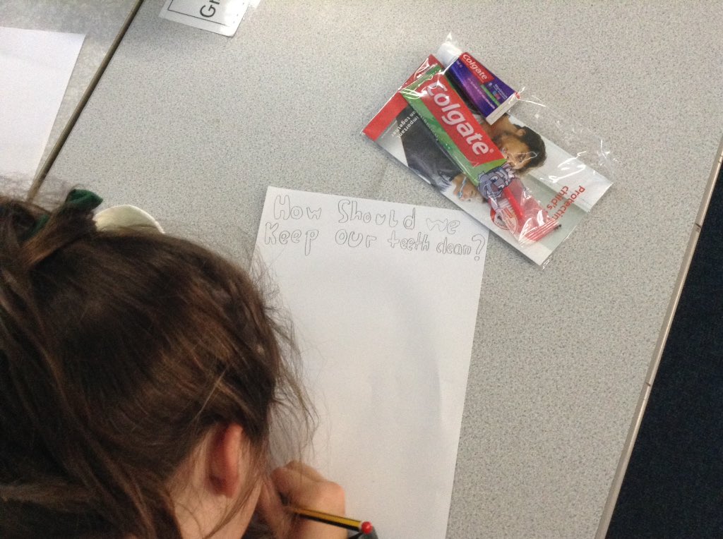 greenleasps's tweet image. Puffin class are designing posters about how to keep our teeth healthy! #PSHE #healthyteeth We will bringing toothbrushes home tonight! #ColgateBrightSmiles