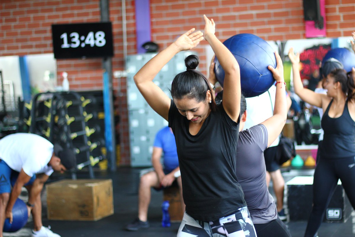 TrainingFit3's tweet image. 💪Lo importante no es donde empiezas sino donde terminas.👍 Somos Training Fit un estilo de vida.🏋️‍♂️

ClubMiramar Barrancabermeja
#llegaronlosbre 😎
#TransformandoVidas #5años
#YoSoyTrainingFit y Tú #TrainingSeguro #LaFamiliaQueEscogí #ValeLaPenaSoñar