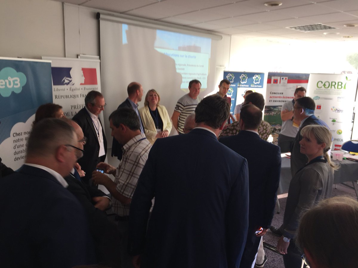 POLENERGIE's tweet photo. #WFRE18, signature de la charte sur la concertation et le dialogue des projets de methanisation en Hauts-de-France, première initiative de la sorte en France. #corbi #methania @grdf @ademe https://t.co/jXBa36KhBr