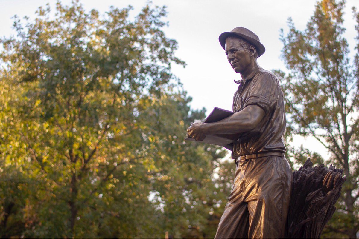 BoxtelDylan's tweet photo. Some of Norman Borlaug’s final words were “take it to the farmer.” I feel so fortunate to be working at his alma matter helping to do that by bringing research-based info to people and help bring others closer to science and agriculture #UMNAlumni #WorldFoodDay2018 https://t.co/uzxEFQc92I