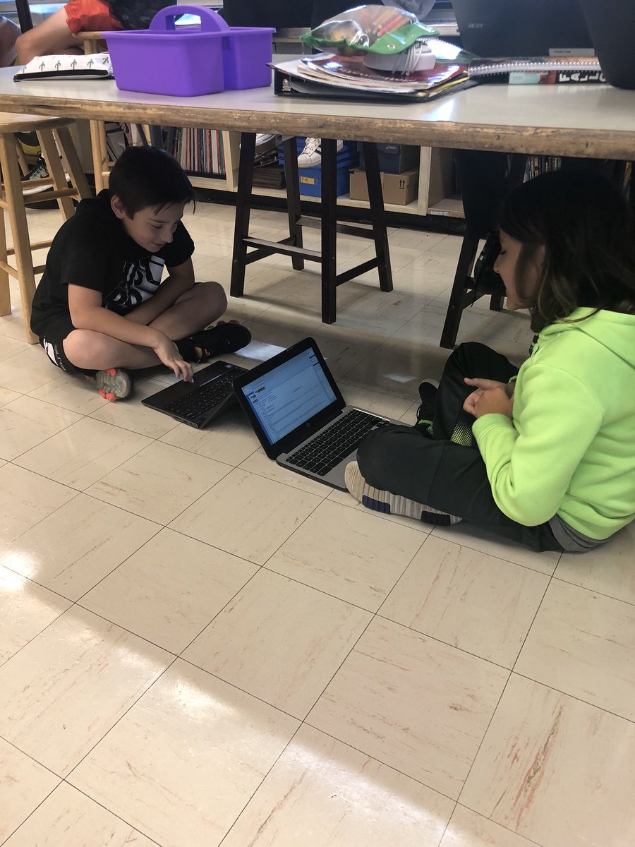 ReadWithReginio's tweet photo. Sometimes the best collaborating happens under a table! #flexibleseating #peerpartners #oceanportchargesahead @MattHowell_11 @mlipinski803 https://t.co/Q8fGrbkfKn