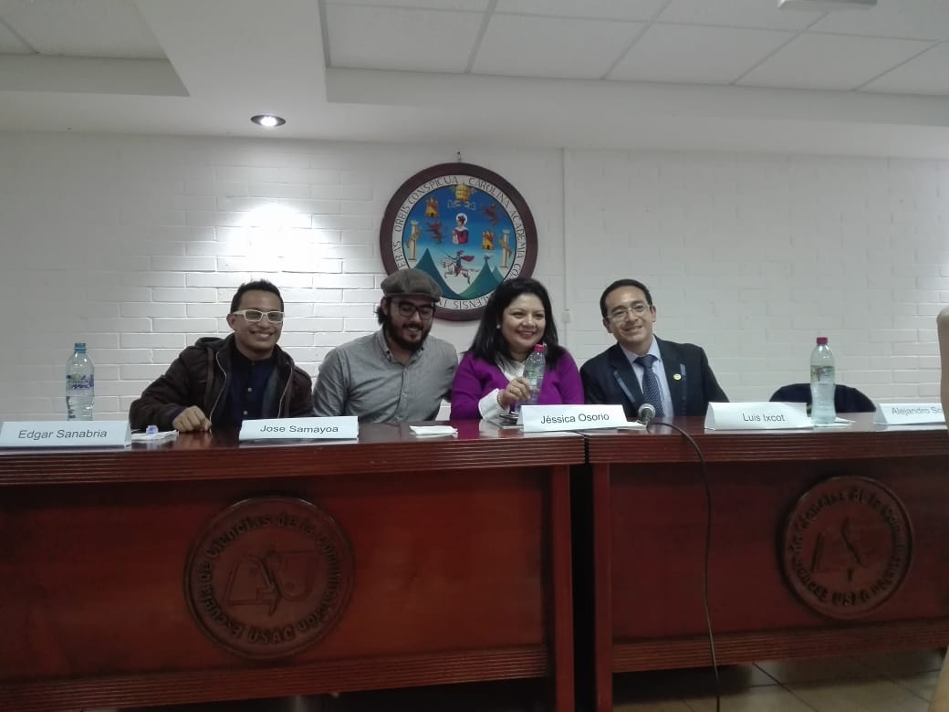 Luis_Ixcot's tweet photo. Fue un honor compartir mesa con distinguidos colegas comunicadores #EdgarSanabria, #JoséSamayoa y #JessicaOsorio (izquierda a derecha) en el Foro: "Los medios en tiempos de crisis" de la @eccusac @usacenlinea @sergiomorataya @Directoreccusac https://t.co/OYQNFtX8lE