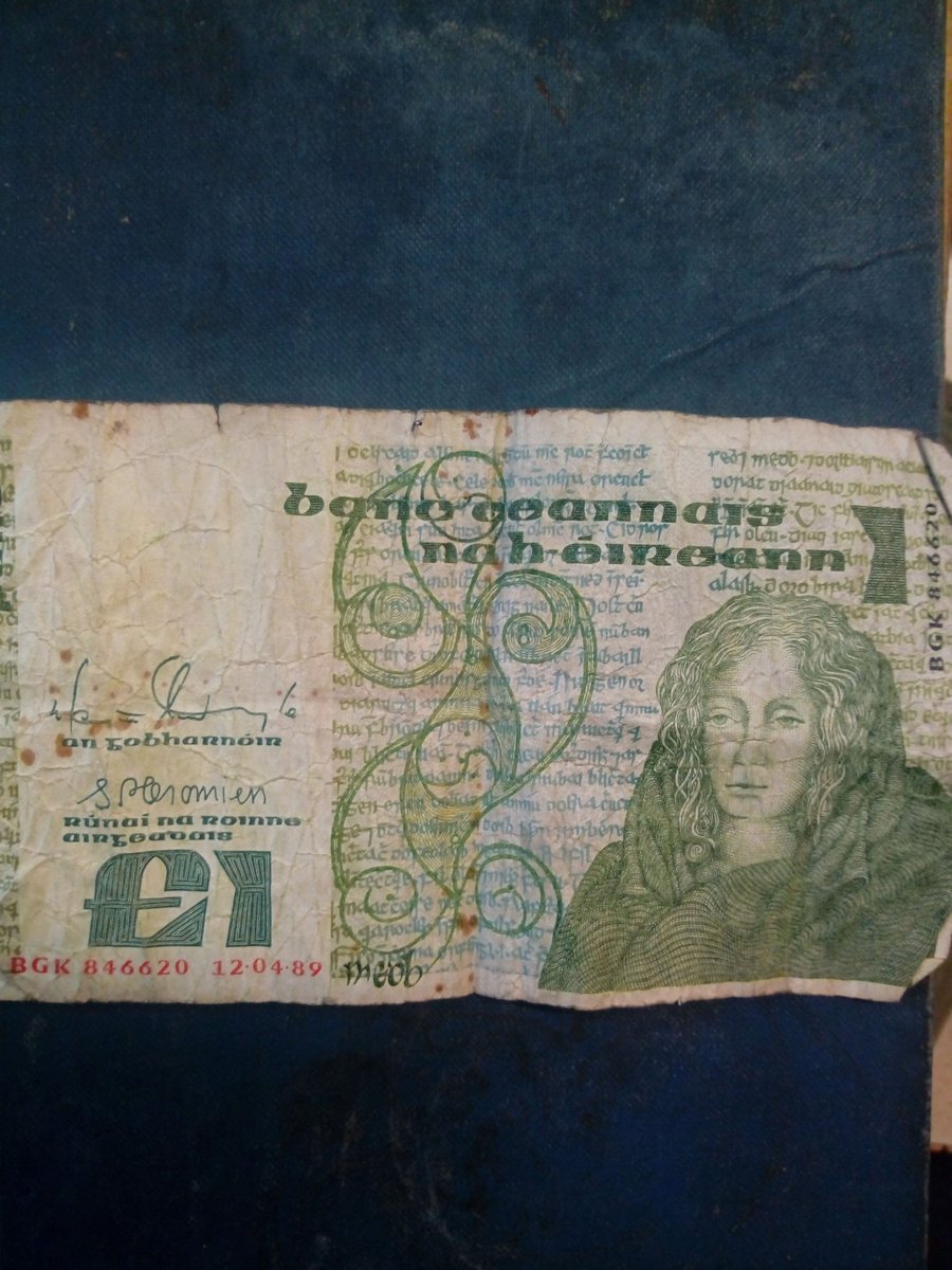 AndreaKelly101's tweet photo. Remember these anyone? I loved these.#Irishpunt #realmoney #irelandofthepast #feelancient https://t.co/ZyDX6lrlVJ