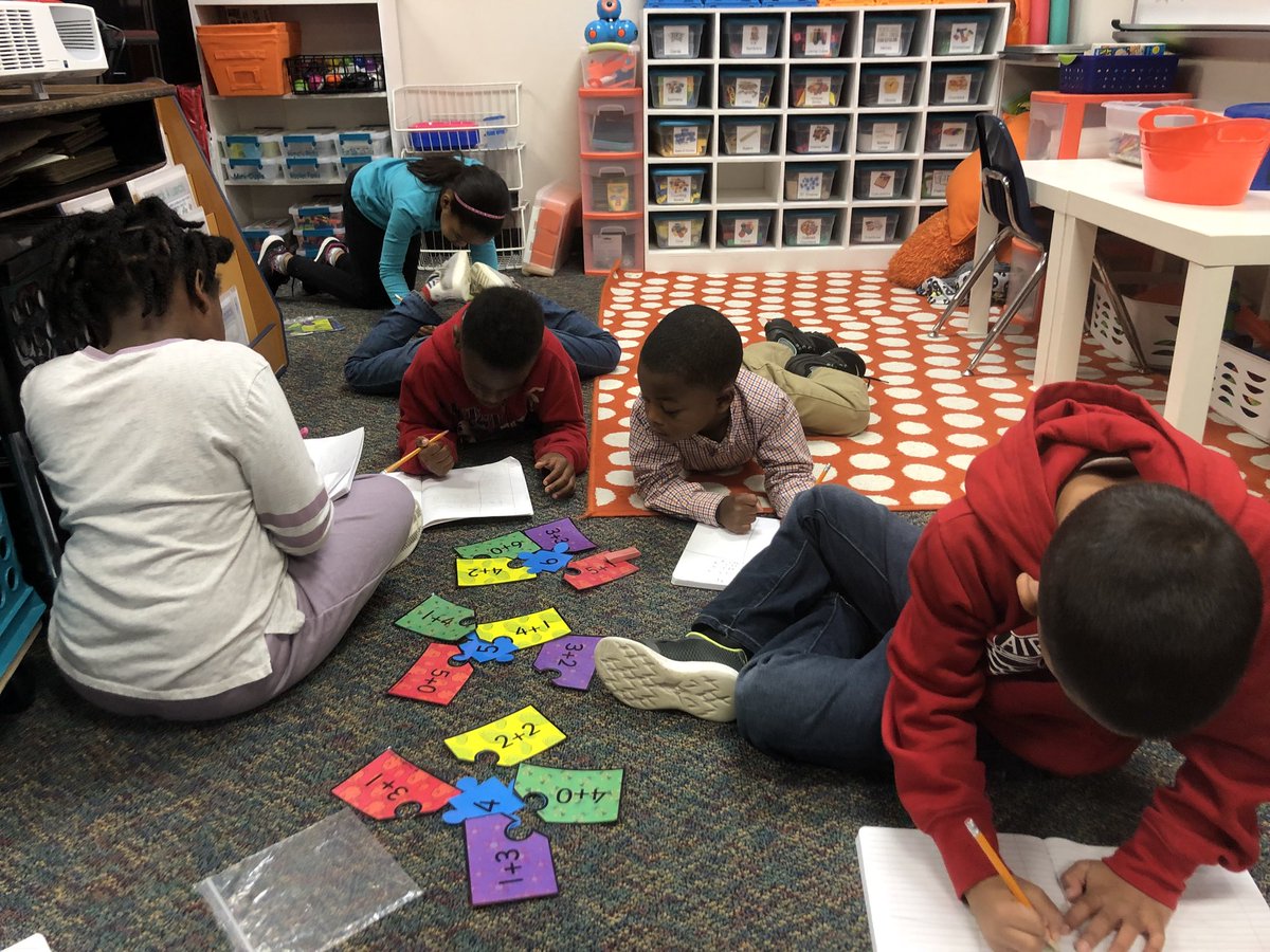 medman816's tweet photo. Puzzles make work feel like fun!! Plus, thereโs nothing better than group work! @MittelstadtKISD @FirstwithFitz #MomentsinKlein #Patriots2theCore #KISDTeamSpEdP2P https://t.co/4RpEZfF2UH