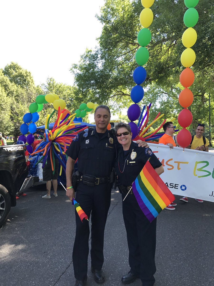 AuroraPD's tweet photo. On #NationalBossDay  we wanna give props to @APDChiefMetz! He’s a man of style who can pull off any color!Most importantly he’s a great leader, a man of his word and we are proud to serve under his administration. We continue to try to overlook that he’s a @Seahawks fan 😬 https://t.co/JCbYa5MmJr