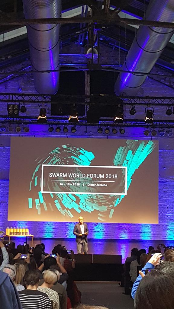 Health_Promoter's tweet photo. "What really counts is the mindset.", Dieter Zetsche about swarms @Daimler. #swarminthecity #ls2020   #daimlerswarm https://t.co/wxJTwX18Pe