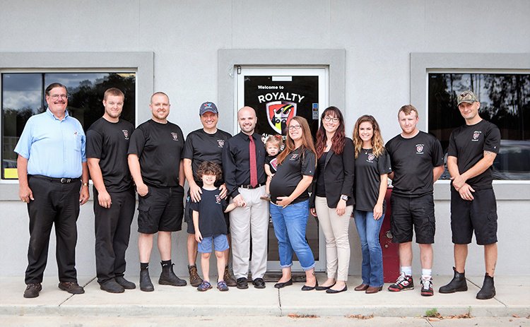 Motor_Age's tweet photo. This Georgia repair shop revamped their brand and services to treat customers and staff like royalty. #autorepair #shopprofile
https://t.co/E2oQ1kEwvN https://t.co/Ta4oWbZgzZ