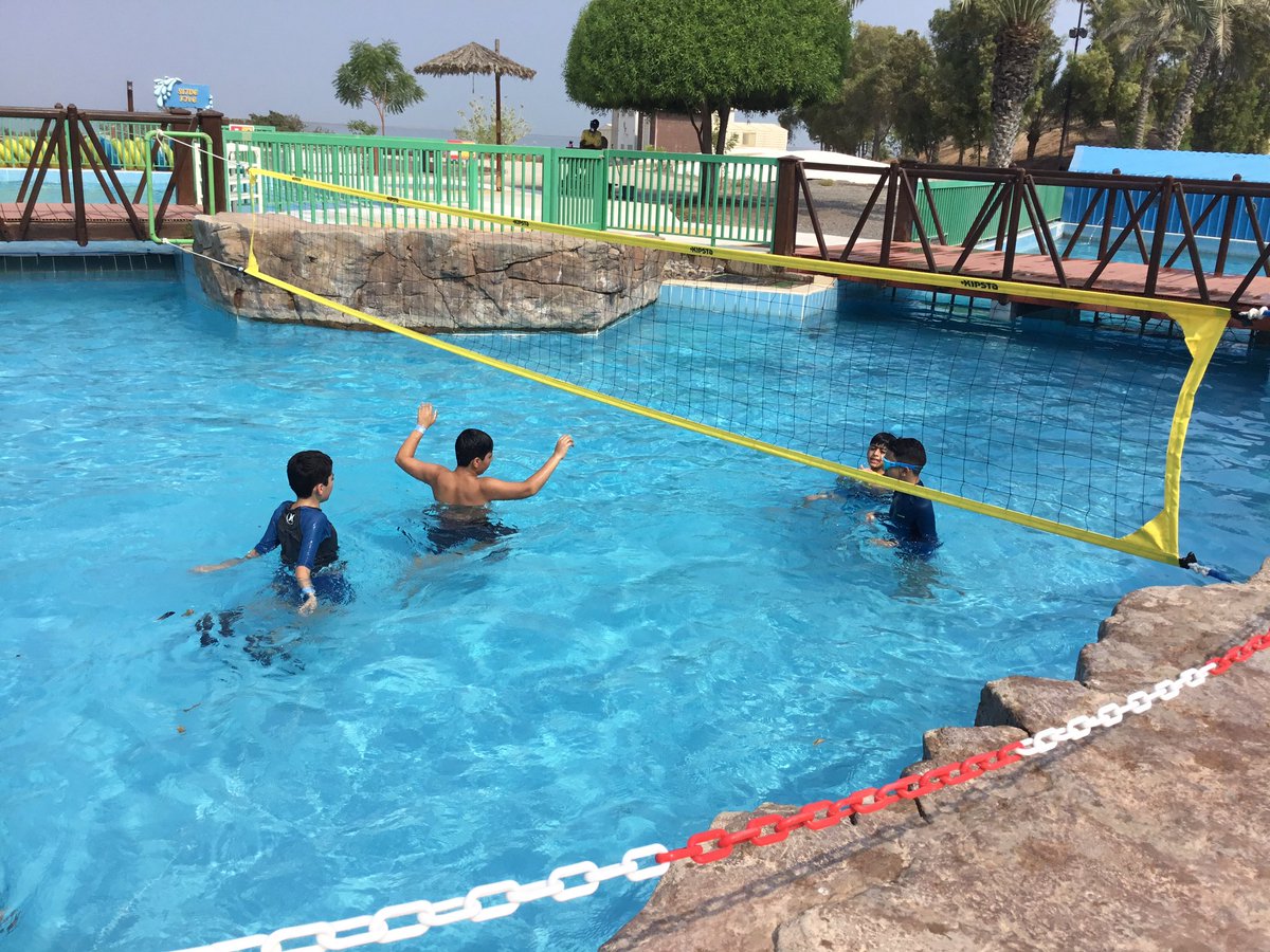 nsbsecondaryen1's tweet photo. Boys unpacking at EcoVenture after a fab day at the waterpark! #ecoventure #dreamlandaquapark #nsbontour @NSB_leadership https://t.co/rV0lDG7IMh