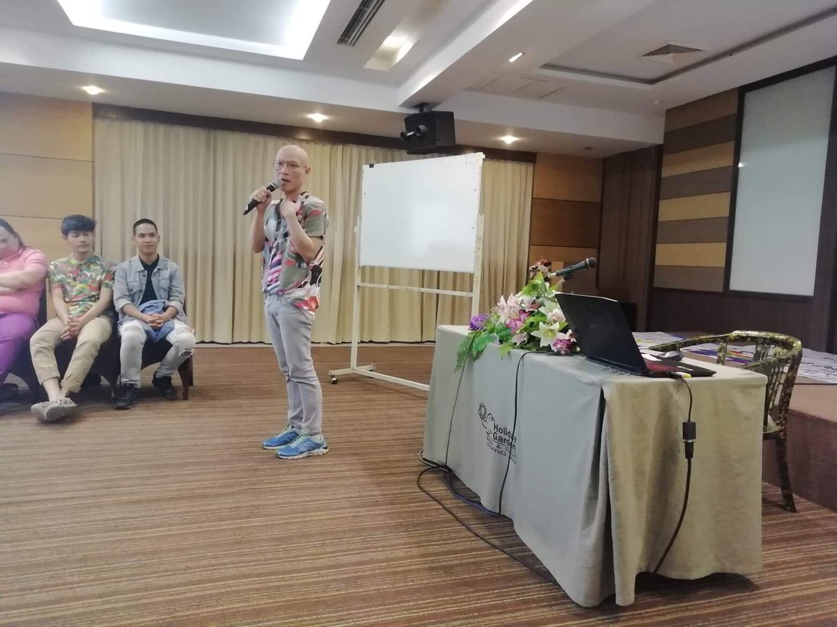 ChaitedSirisak's tweet photo. 16-18Oct2018 SOGIESC :Training to Trainer :Gender Equality act 2015การปฏิบัติการตามพรบ.ความเท่าเทียมระหว่างเพศ พ.ศ.2558 การพิทักษ์ความเสมอภาคทางเพศ วิถี อันลักษณ์และการแสดงออกทางเพศ #MplusFoundation #AJWS #HumanRights #GenderEquality #HumanRightsDefenders #defenders #ThaiLGBTIQAN https://t.co/QLZoMLaw38