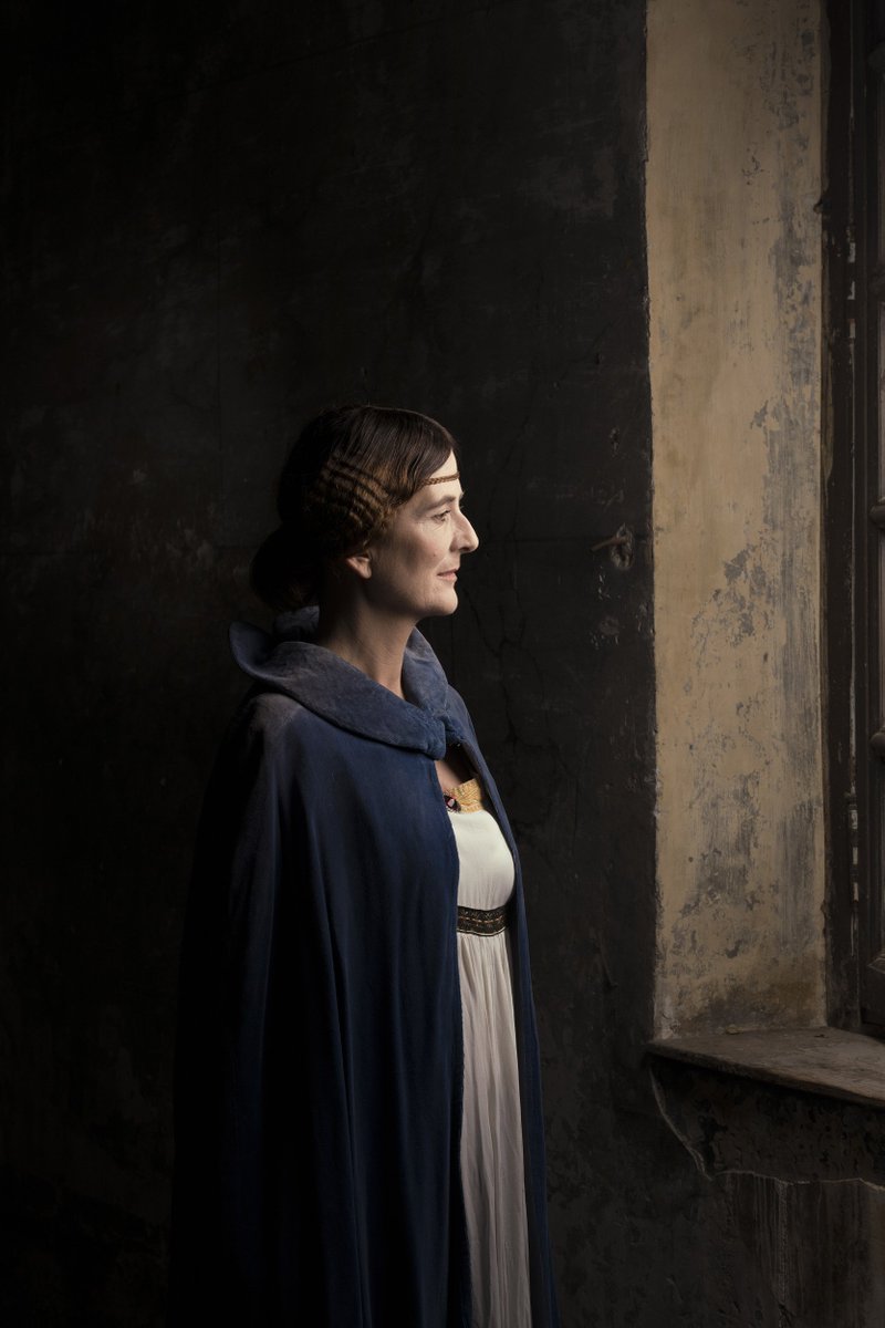 Costumotek's tweet photo. Belle rencontre avec le SPAP de Nîmes, et toute l'équipe. Un projet magnifique de Christophe Loiseau, qui a réalisé ces sublimes portraits dans nos costumes. 
Exposés à Avignon au Festival "C'est pas du Luxe" organisé par la fondation Abbé Pierre et à Paris pour "Nuit Blanche" https://t.co/t6zT164IH4