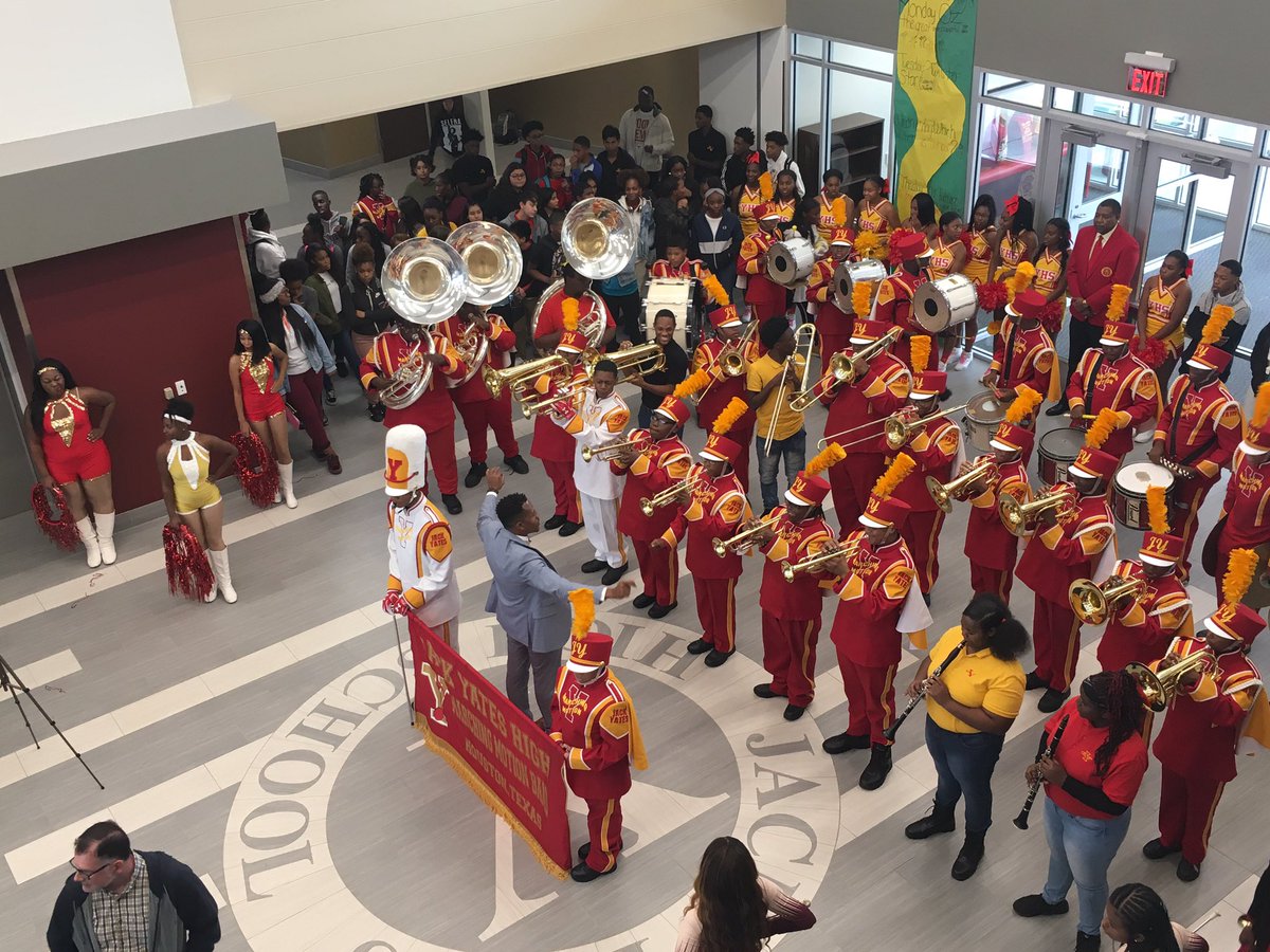 Hou_KappaLeague's tweet photo. #Congratulations to our fellow #kappaleaguers and #friends at #JackYatesHighSchool on the #GrandOpening of your new building. #hisd #learningenvironmentsmatter #guideright #kappaleague @JacksonLeeTX18 https://t.co/AM2k8DYDcj