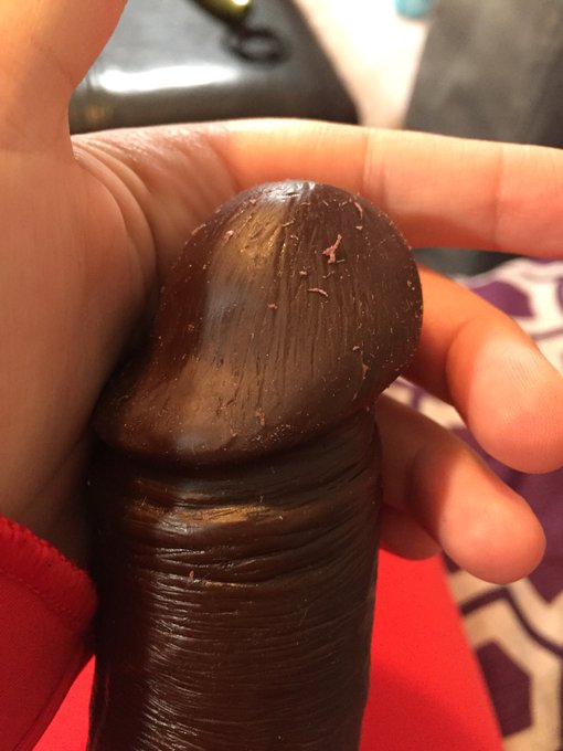 I bought a new silicone BBC  but it won&rsquo;t stop peeling this stuff and smells so bad even after washing
